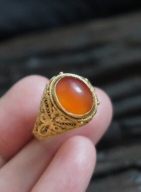 云起收藏。创汇时期花丝镶嵌红玛瑙鎏金老银戒指