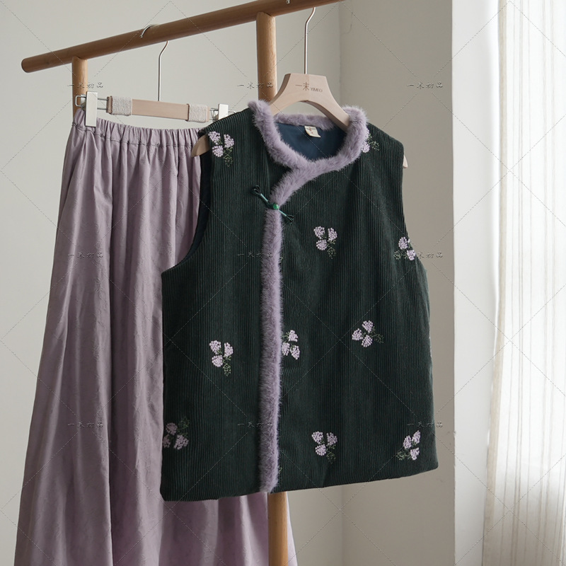 刺绣毛边加厚保暖新中式茶服马甲