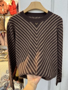 中老年线衫 圆领套头拼色条纹毛衣烫钻针织长袖 妈妈装 2025秋冬时尚