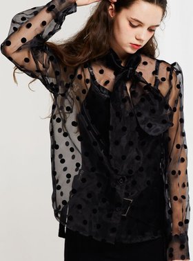 pixiemarket欧美风复古百搭黑色波点透明蝴蝶结领长袖衬衫罩衫