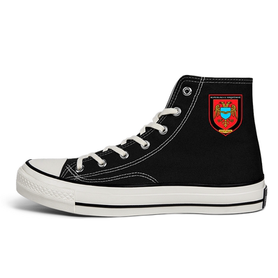 阿尔巴尼亚高帮帆布鞋