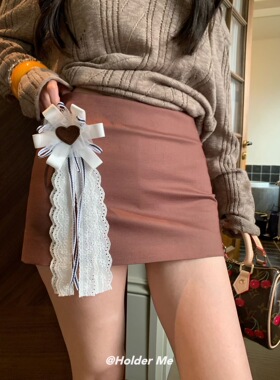 HOLDER ME 重工花朵装饰包臀纯色半身裙女2026秋季显瘦短裙裤5622