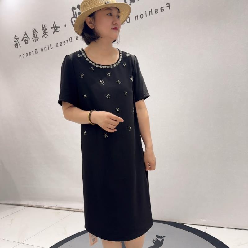 芮娜依莲2026时尚夏季连衣裙加大码女装胖妹妹宽松显瘦气质裙5049