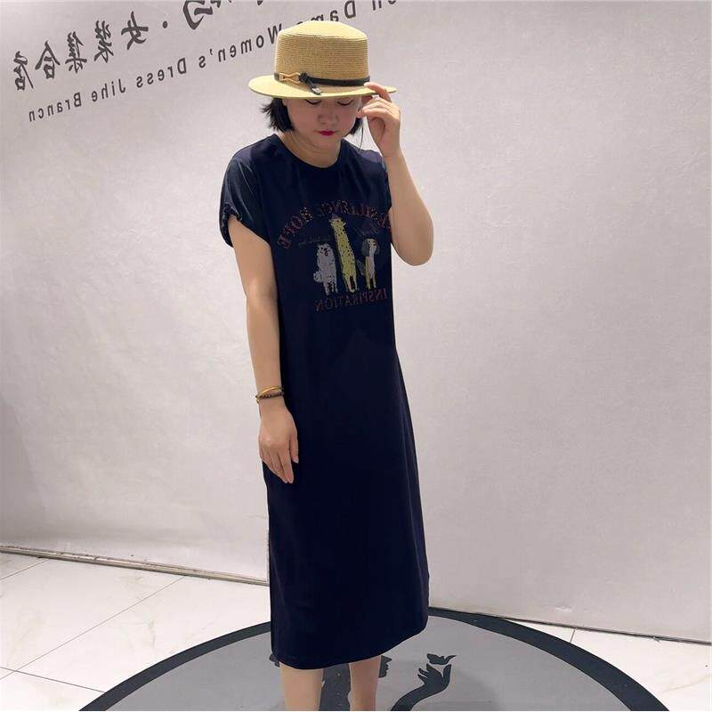 女权贵族加肥加大裙2026夏装31126侧边开衩减龄显瘦单层连衣裙