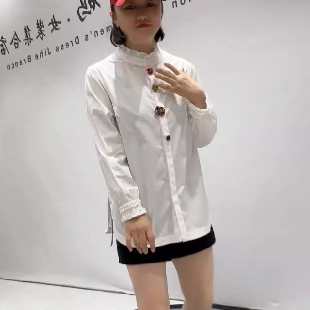 2026年春季新款芮娜依莲衬衫