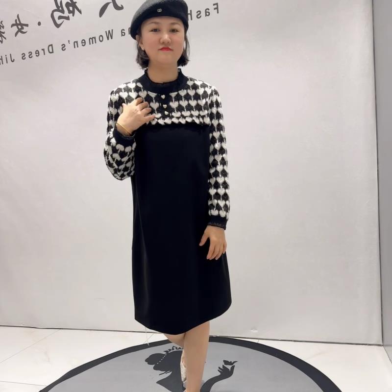 芮娜依莲时尚大码女装2025冬季毛感蕾丝拼接韩国面料连衣裙5047