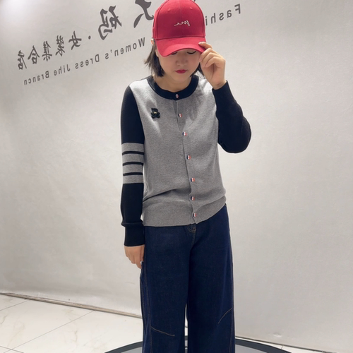 芮娜依莲5051秋季新款欧货针织衫