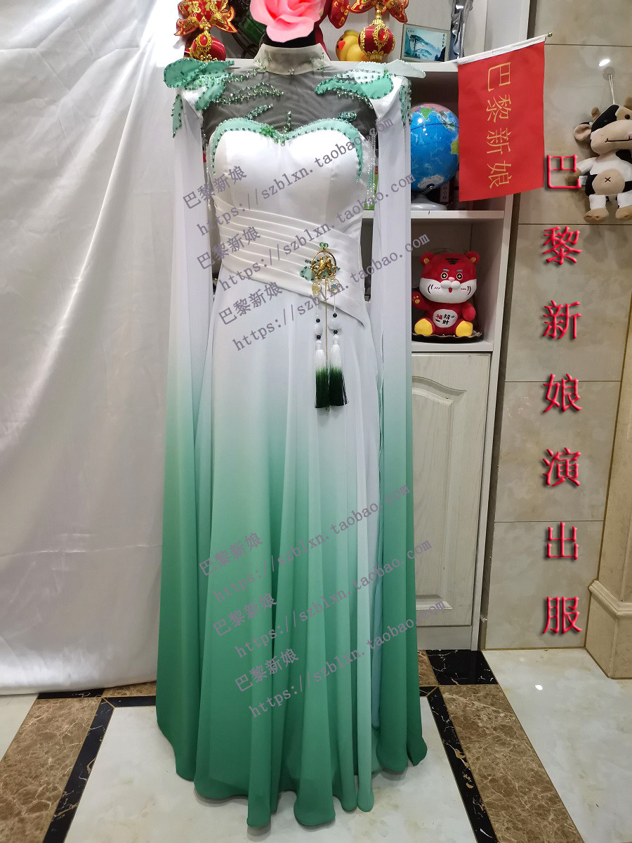 2026新款 秋香绿渐变雪纺飘逸音乐会歌唱比赛舞台服装礼服