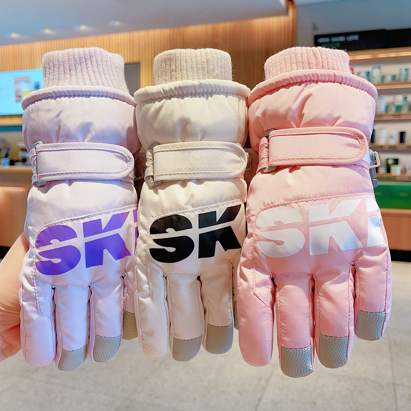 儿童滑雪手套2025新款冬季白色男女童户外登山骑行保暖加绒五指套