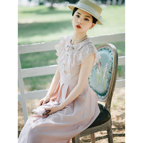 高端穿搭夏天粉色气质连衣裙