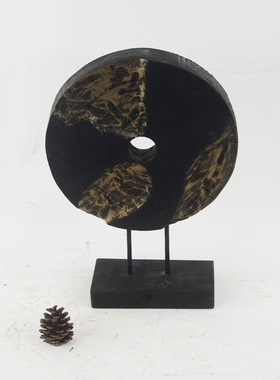 厂家销售原创木质工艺品桌面