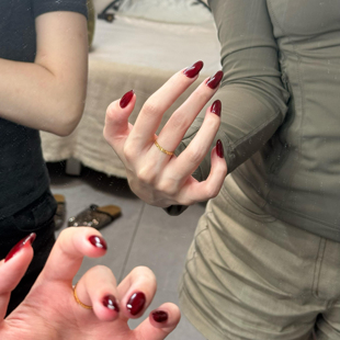 琦琦实拍姨妈红颜色很正港风宝石红手工穿戴甲J405 玛丽