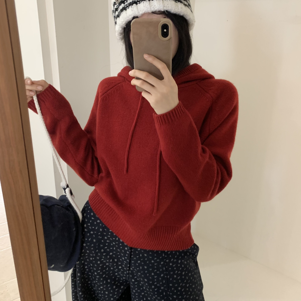 SHEEP.-韩系羊毛连帽纯色卫衣款保暖毛衣（含100绵羊毛）