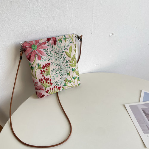 2026夏新款撞色小清新碎花便携小方包手机包女小斜挎包包森系遛弯