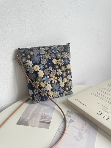 森系拉链小斜挎包碎花小清新小