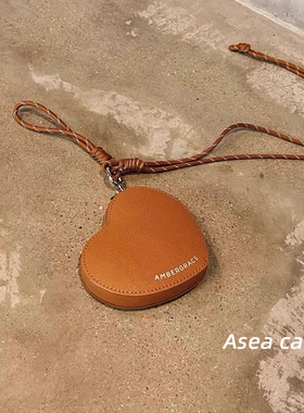 Asea小众ins复古简约皮质爱心适用airpods pro2挂绳耳机套苹果二/三/4代保护壳新款小众斜跨耳机包女个性男