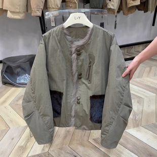 现货 2025新款爆款军绿色短款棒球服加绒加厚羊羔毛外套女款秋冬