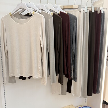 贝莱娅5609显瘦内衣套装女绵羊毛圆领长袖长裤舒适保暖打底两件套