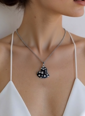 NANA西太黑色桃心甜酷风时尚女OL潮流个性土星吊坠短款锁骨链