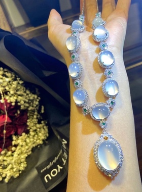 起光冰种白玉髓名媛风锁骨链晚装