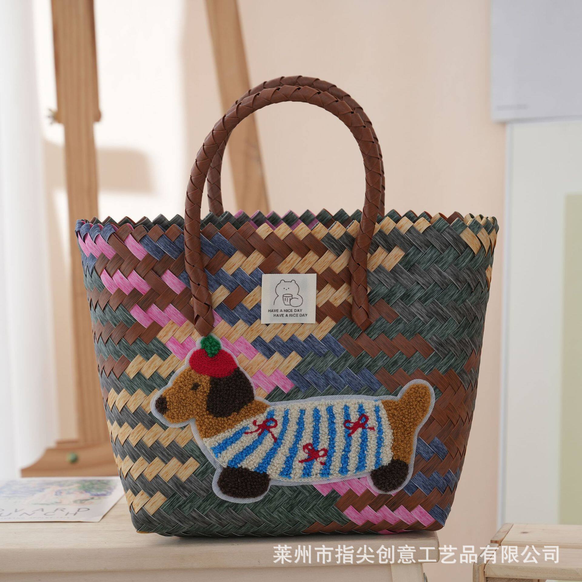 新款卡通腊肠狗手工编织包菜篮子藤编手提包上班杂物手拎包通勤包