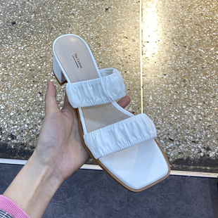凉拖女2020新款 夏双褶皱皮带小粗跟一字拖B27F 小小苏舒适露趾韩版