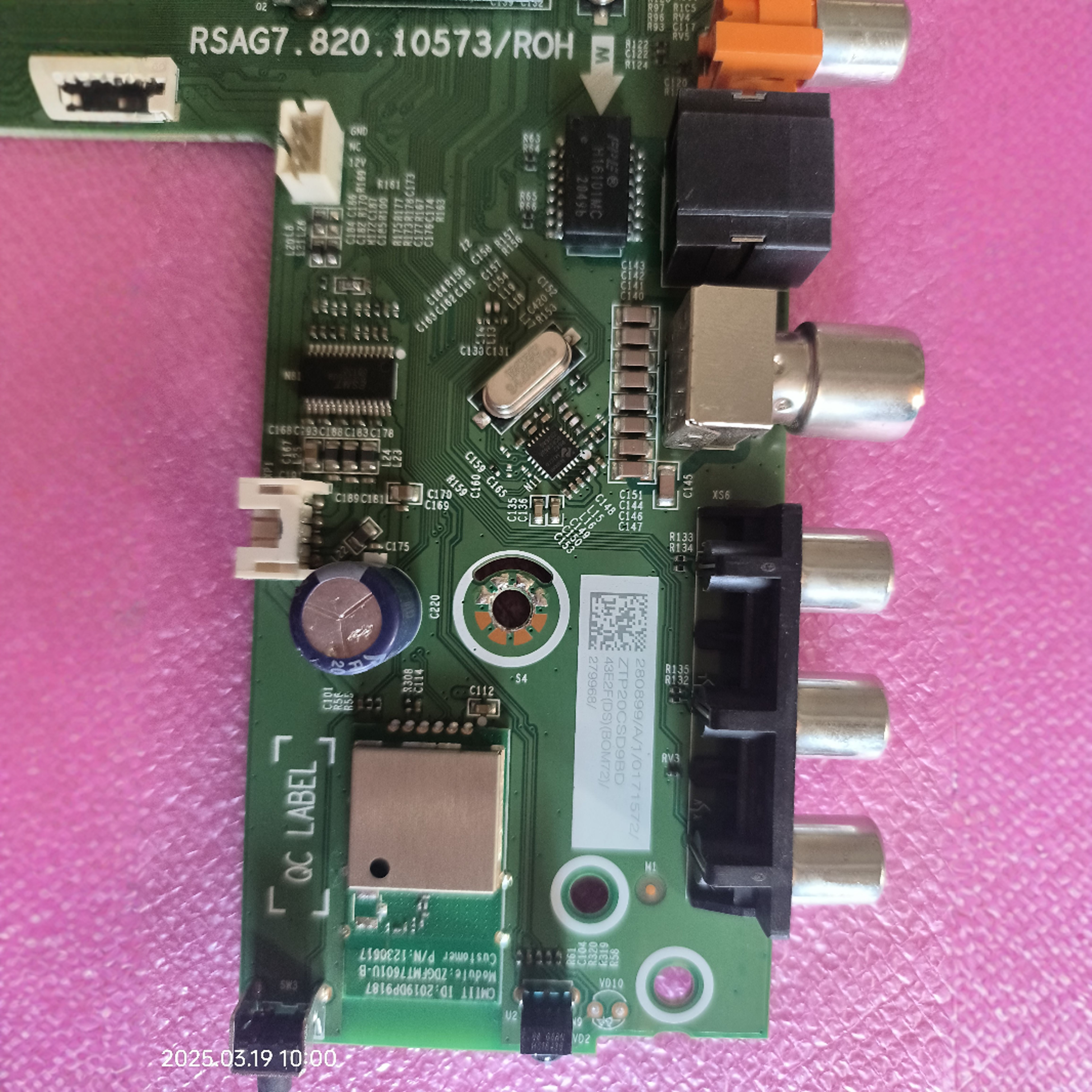 海信43A3F/279968主板RSAG7.820.10573屏HD425Y1F71-T0