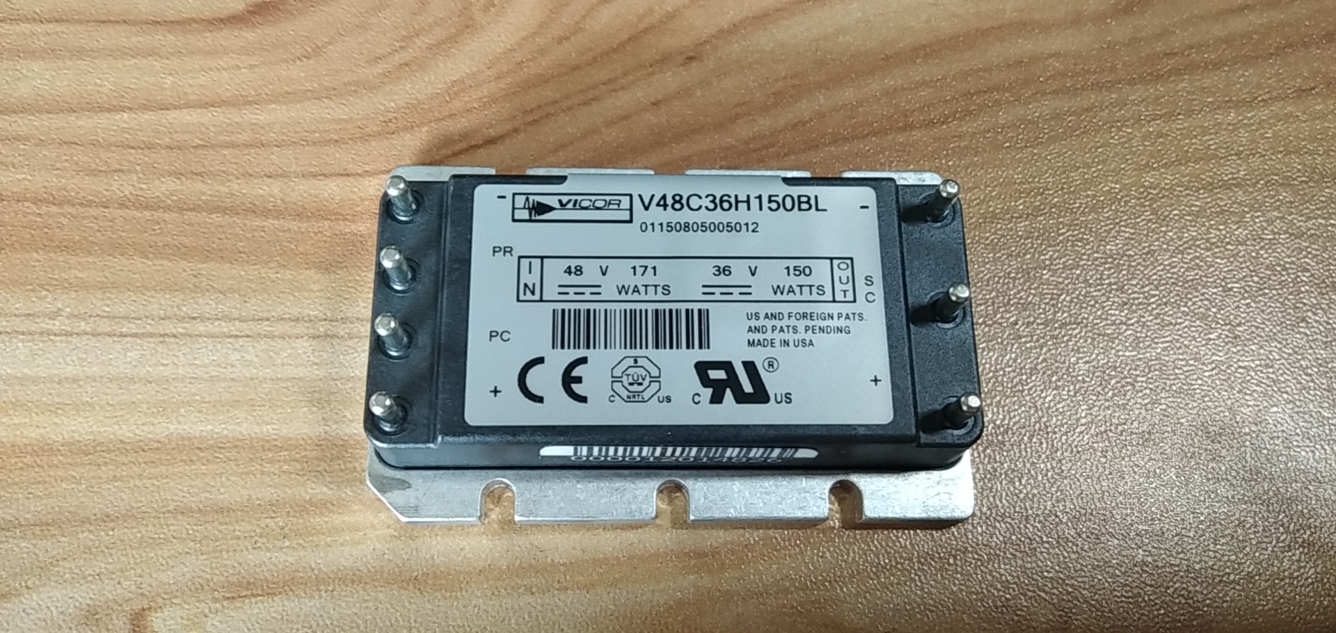 V48C36H150BL  V48C36H150 Vicor隔离模块全新原装现货3个处理