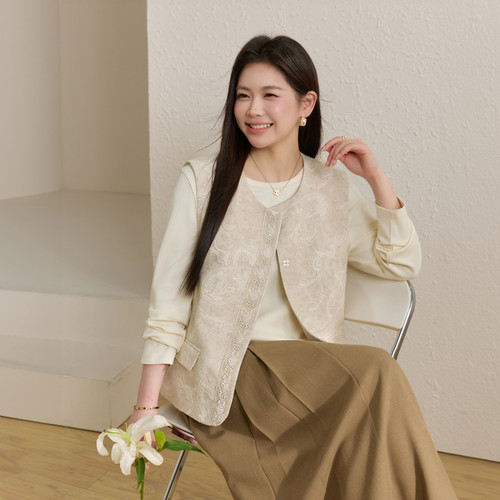 【江南春】重工刺绣蕾丝设计感叠穿马甲纤莉秀大码女装胖mm春新款