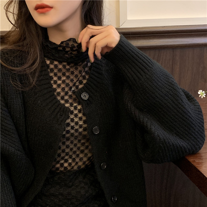 Real shot real price ~ New Korean version of versatile thin lace bottoming shirt