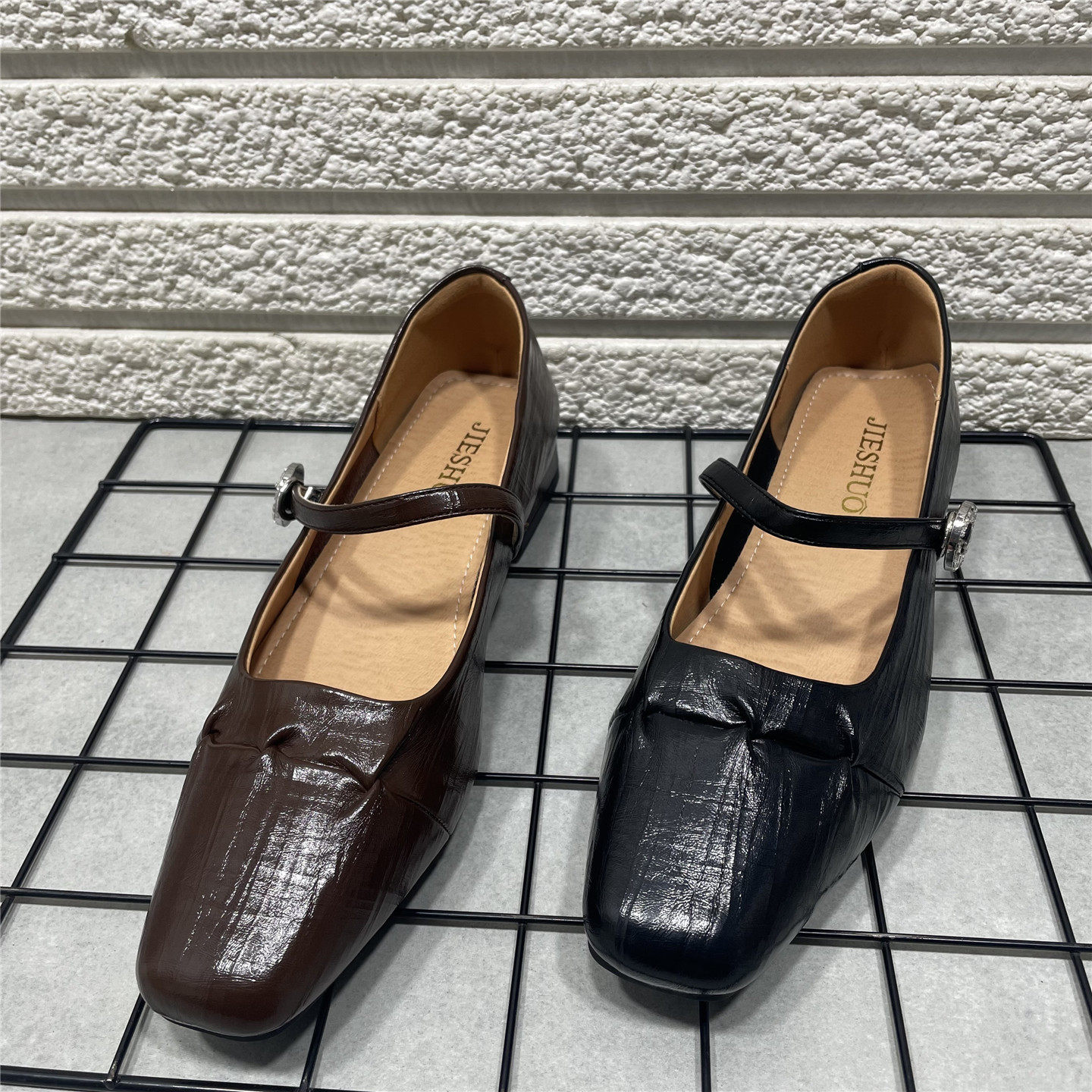 断码处理法式复古方头浅口单鞋女优雅气质一字带粗跟玛丽珍小皮鞋