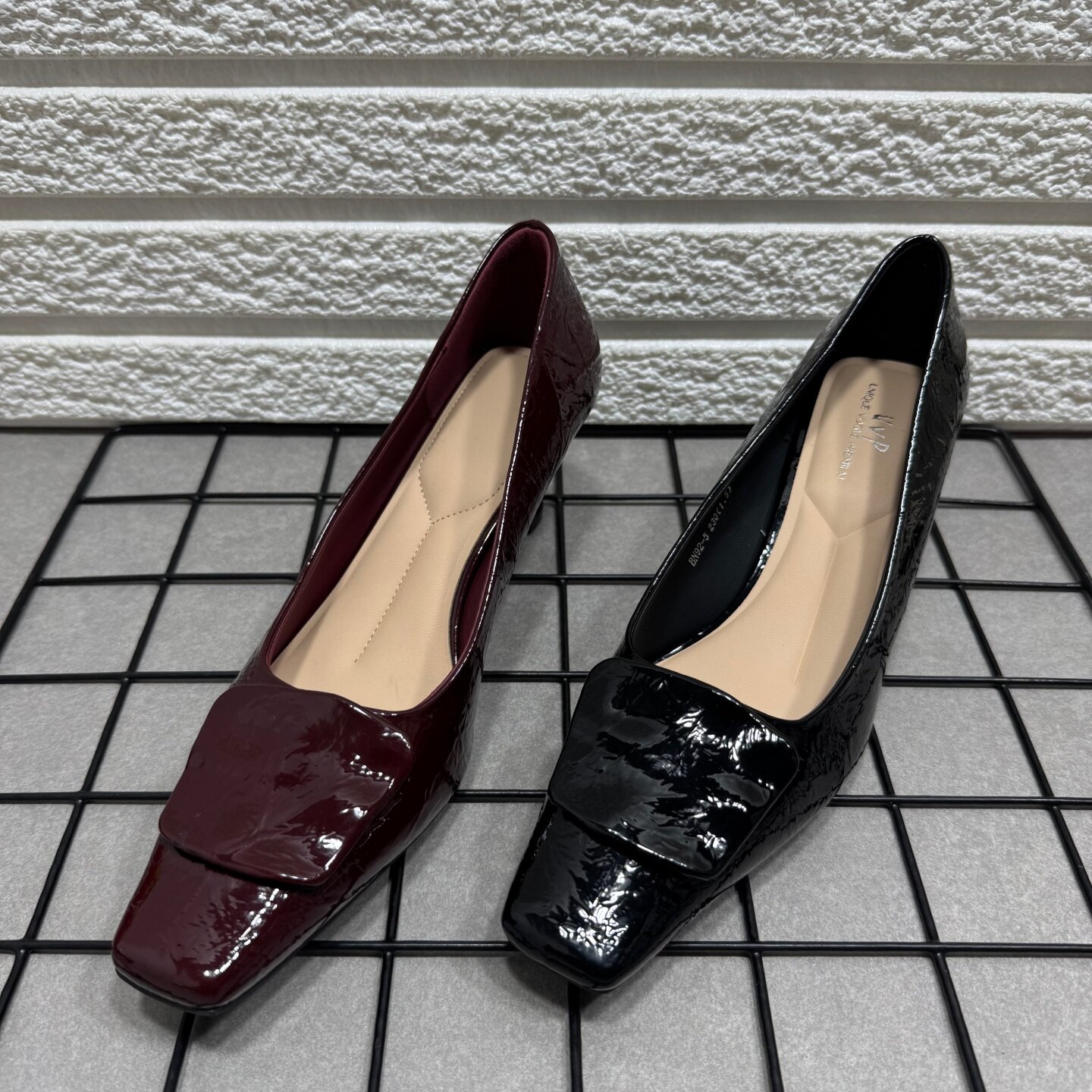 断码处理法式通勤风方头漆皮浅口单鞋女气质百搭细跟高跟鞋小皮鞋
