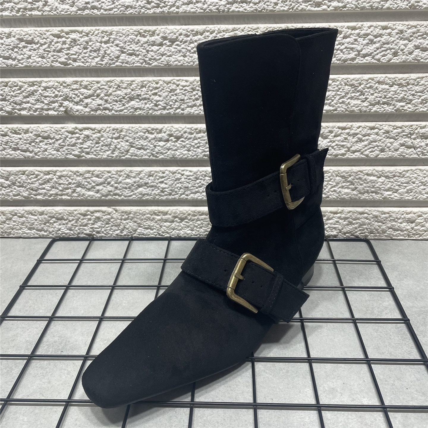 美拉德方头粗跟皮带扣短靴女