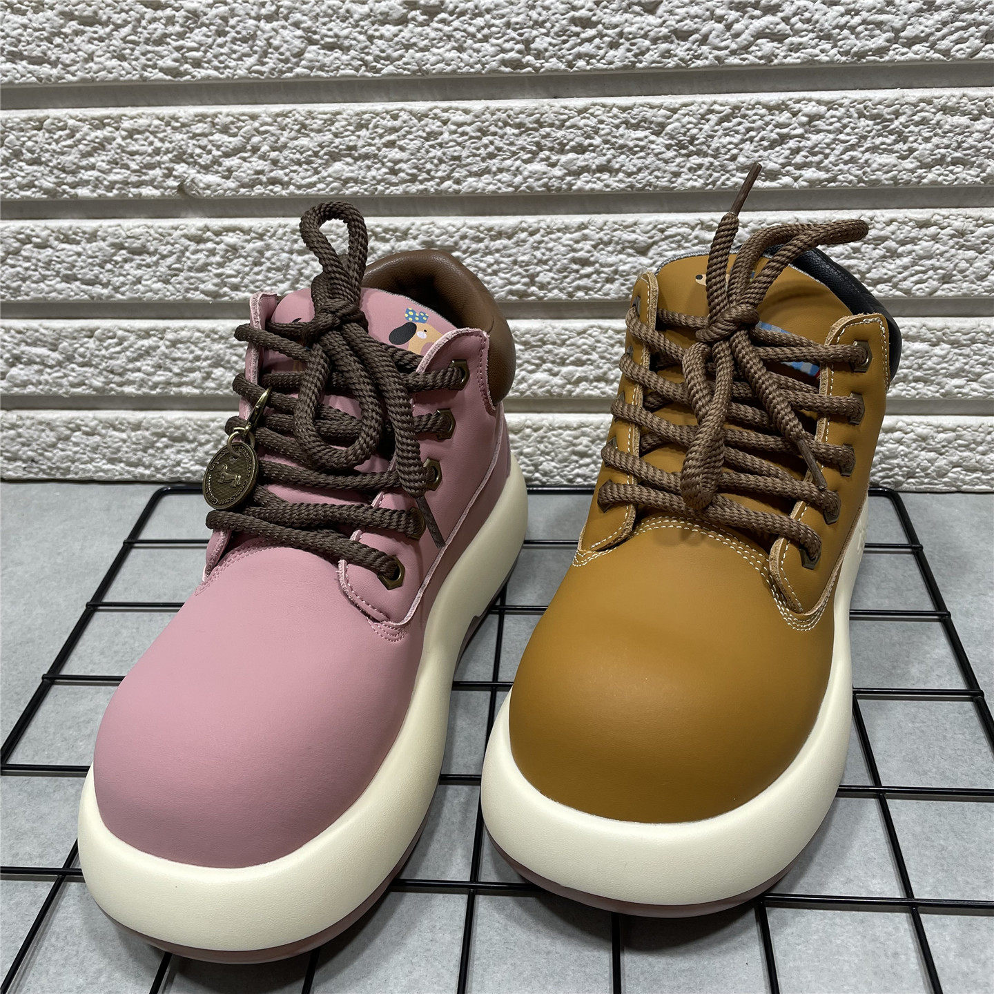 断码处理真皮厚底系带丑萌大头鞋女春秋新款休闲面包鞋高帮板鞋女