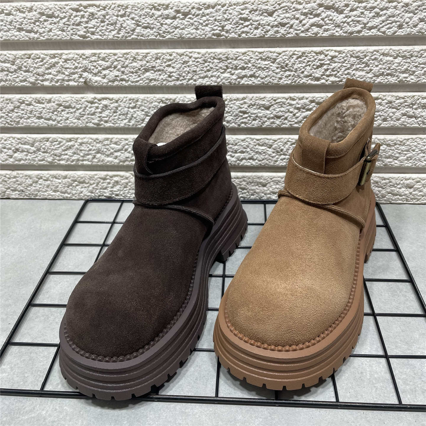 真皮加绒保暖皮带扣机车靴女