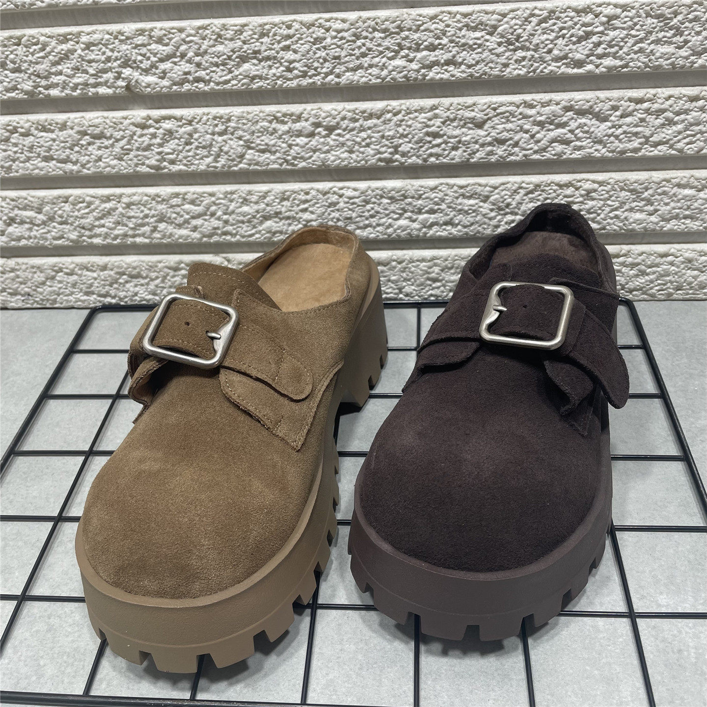 断码处理韩版厚底真皮加绒保暖勃肯鞋半拖女冬季新款松糕包头拖鞋