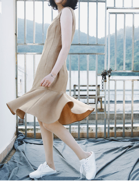 The That This | 意大利纯羊绒羊毛 | 裸色人字纹连衣西装鱼尾裙