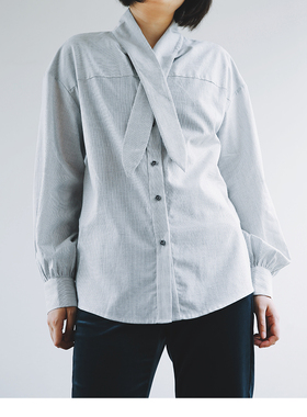 The That This | 日本纯棉 | 独立设计白底灰色条纹 兔耳朵领衬衣