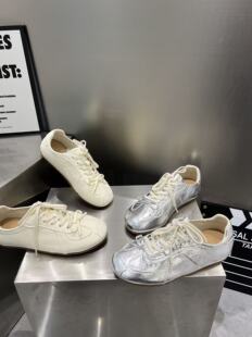 乐萱～实体店同售真皮蝴蝶结平底德训鞋2026新款时尚休闲舒适女鞋