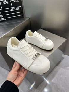 乐萱～好看！实体店同售炸街款小白鞋2026春新款时尚休闲舒适女鞋