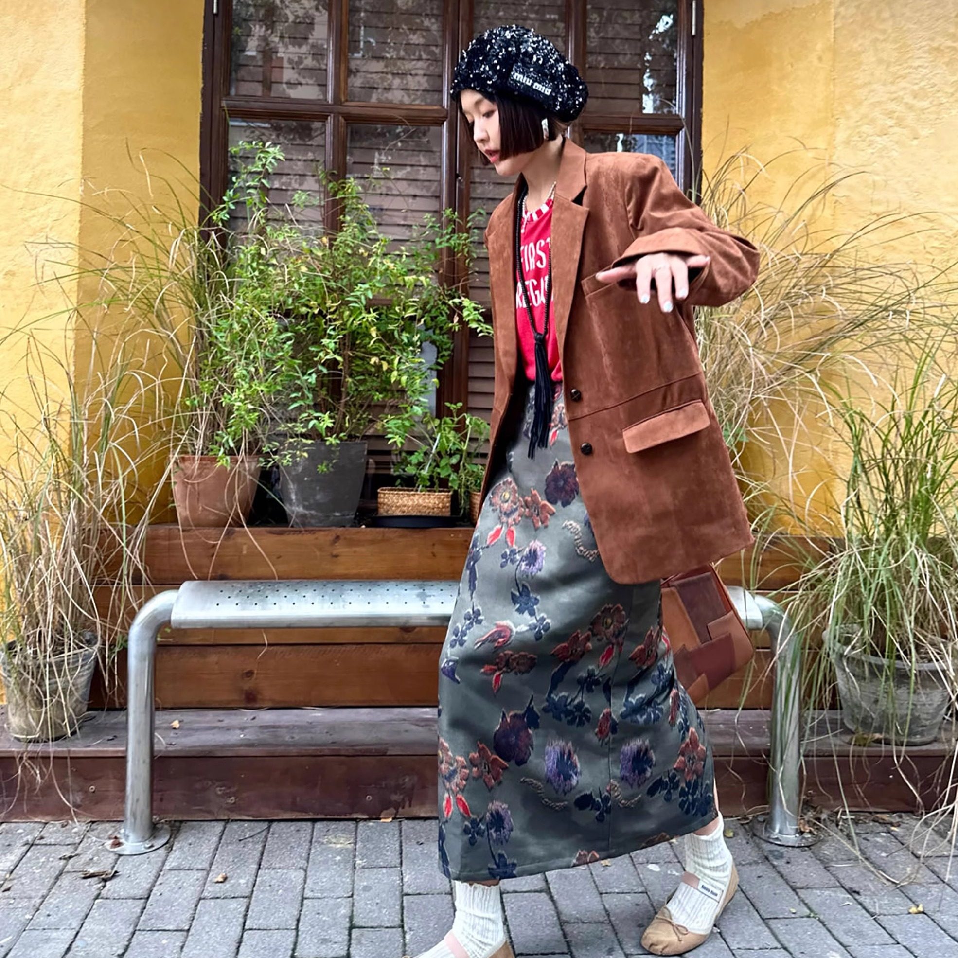 摩登都市丽人复古提花半裙图片