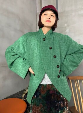 FreshMany曼妮丝绿宝瓶立领保暖羊毛呢西装新中式镰刀袖廓形大衣