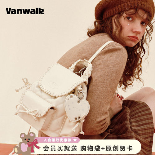 VANWALK/出走小众波点女生双肩包