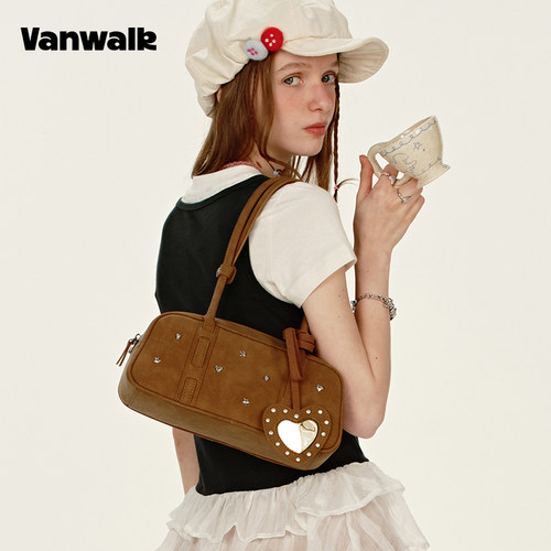 VANWALK/出走小众设计铆钉法棍包