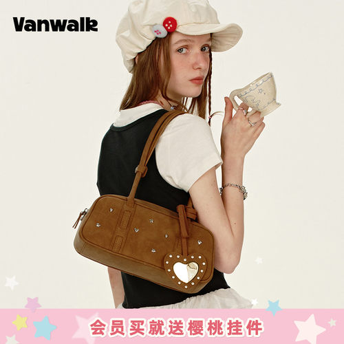 VANWALK/出走小众设计铆钉法棍包