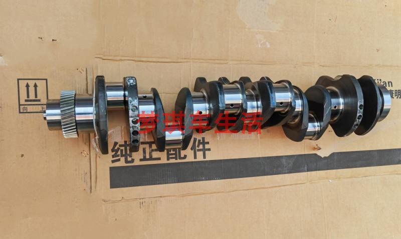 东风康明斯6CT8.3曲轴总成