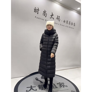 芮娜依莲9051冬新款加肥加大码女装胖妹妹显瘦减龄连帽长款羽绒服