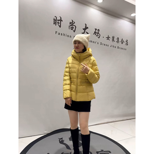 芮娜依莲9058冬新款加肥加大码女装胖妹妹显瘦减龄收腰连帽羽绒服