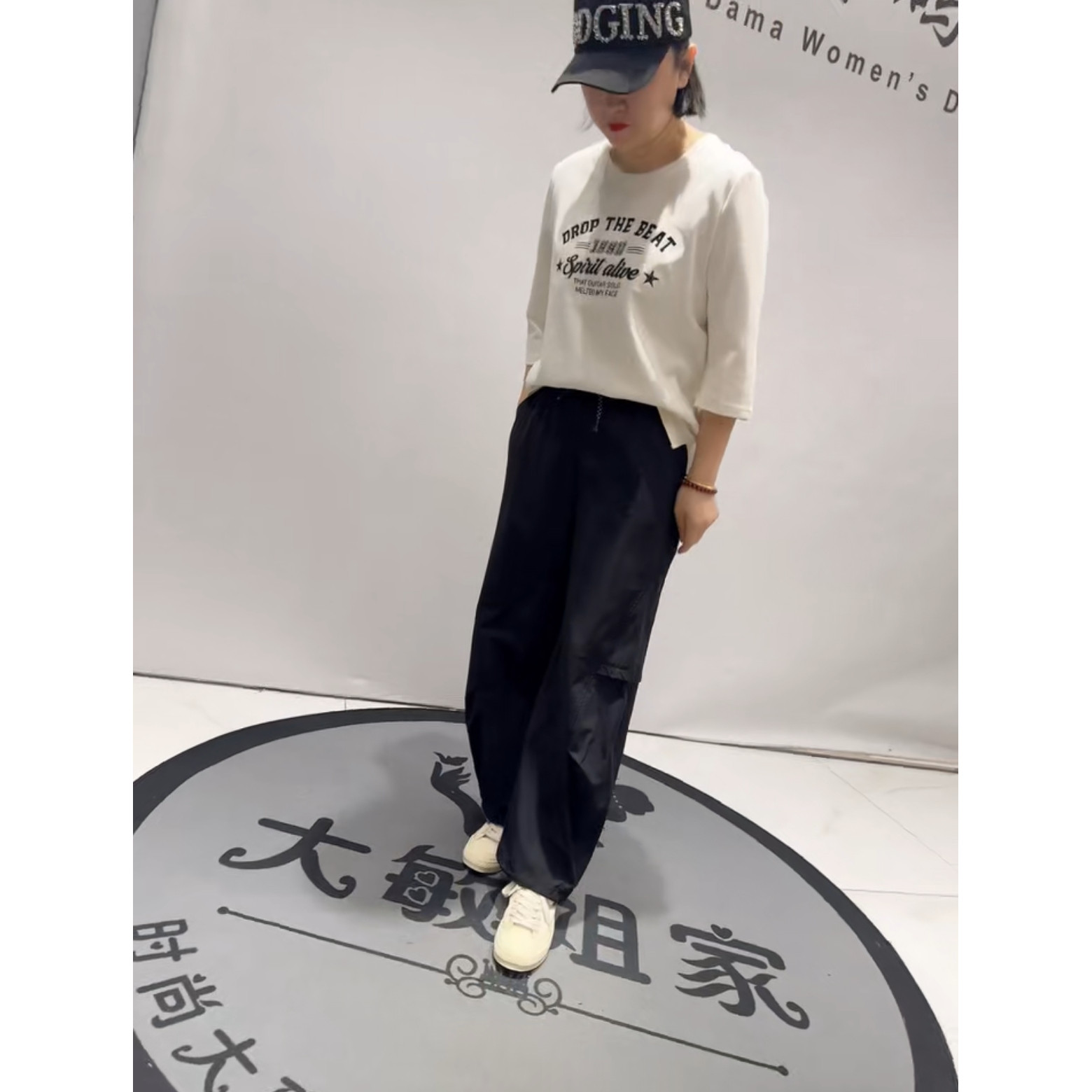 8008芮娜依莲2026春新款加肥大码女装通勤立体剪裁松紧腰弯刀裤子,女装/女士精品,大码内搭,淘宝优惠券,粉丝福利购,淘宝优惠卷