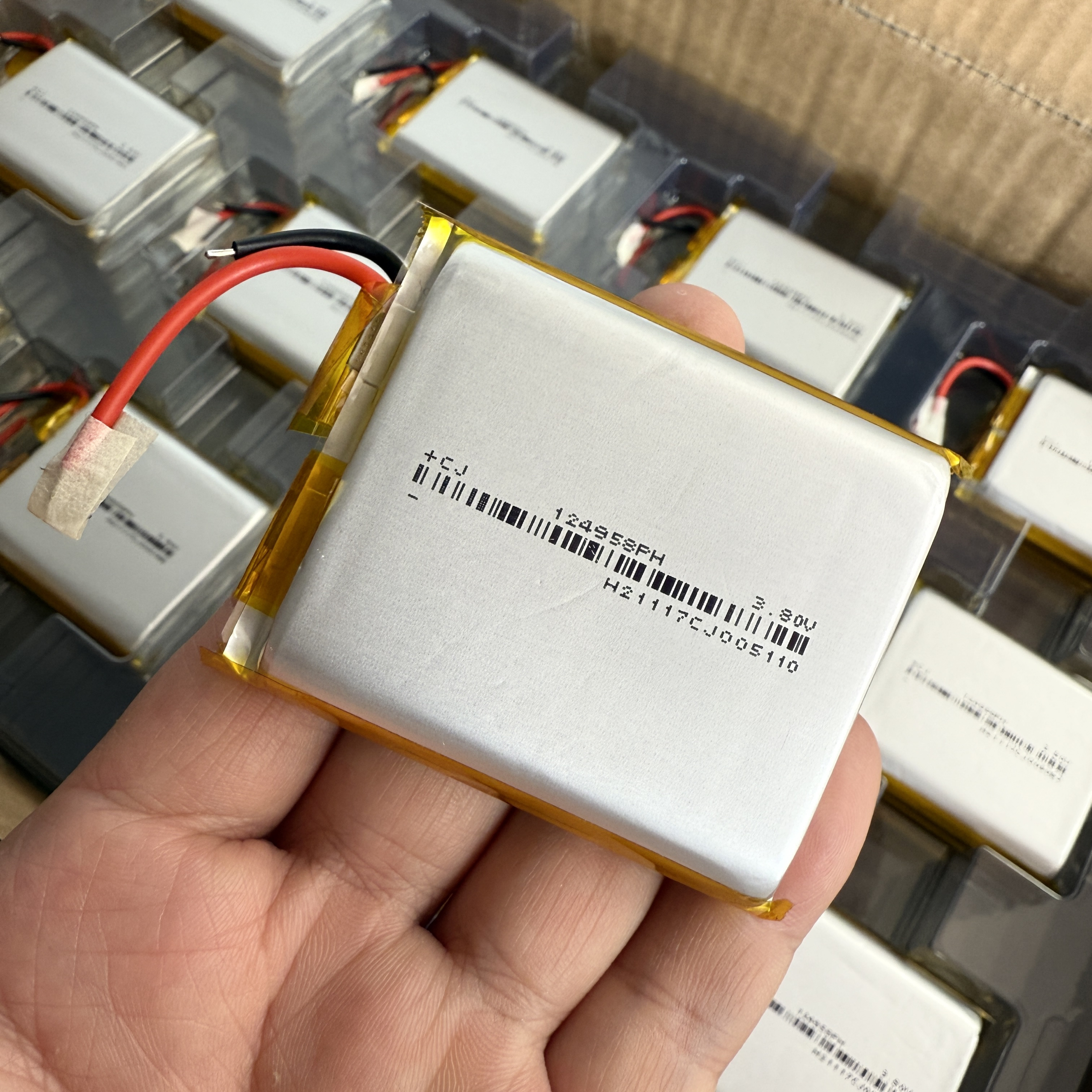 全新A品高容5000毫安电池3.8V